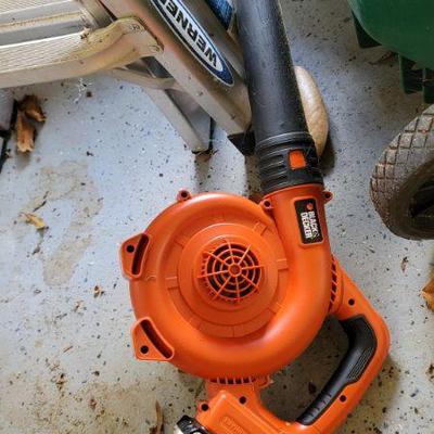Black & Decker Blower
