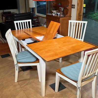 (5pc) DINING SUITE | Dining set, including an extending dining table with self-contained table leaf, the table with a wood board top and...