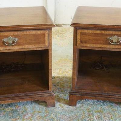 1217	PAIR OF HENREDON FOLIO FOUR ONE DRAWER NIGHTSTANDS W/BANDED DRAWER FRONTS & TOP, APPROXIMATELY 22 IN X 18 IN X 25 IN HIGH
