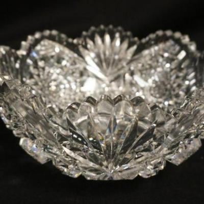 1194	CUT GLASS BOWL, APPROXIMATELY 8 IN X 4 IN HIGH
