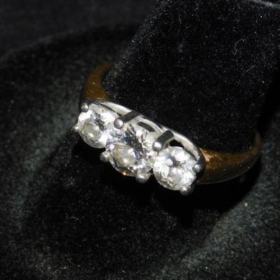 14K and approx 1.5tcw Diamond ring