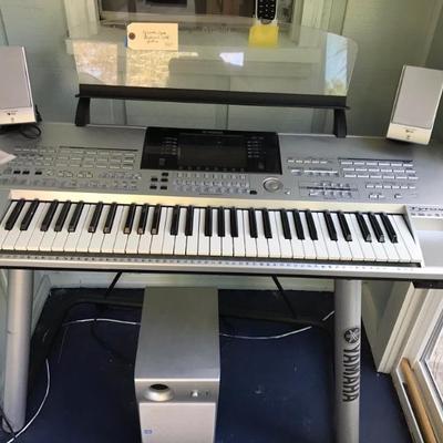 Yamaha keyboard with speaker system $395