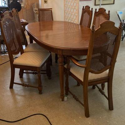 https://www.ebay.com/itm/125528293516	NW1020 DINING TABLE WITH LEAVES AND 6 RATTAN BACK CHAIRS
