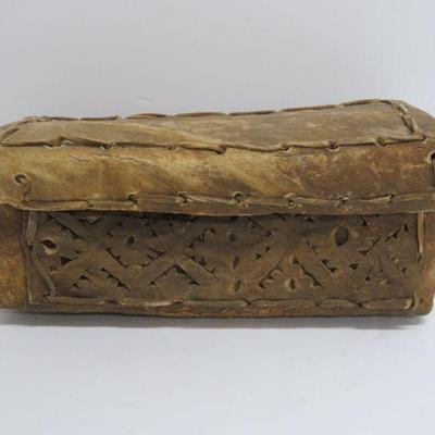 Early 1800 document box, hide 