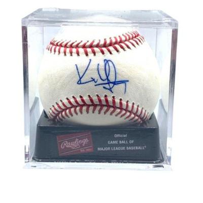 Lot 22
Kenny Lofton Autographed Official Major League Baseball in Case