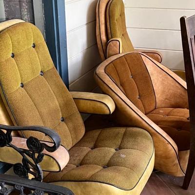 Groovy Seats out of a 1970's RV