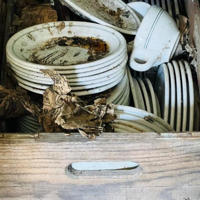 Time to wash this fab restaurantware!