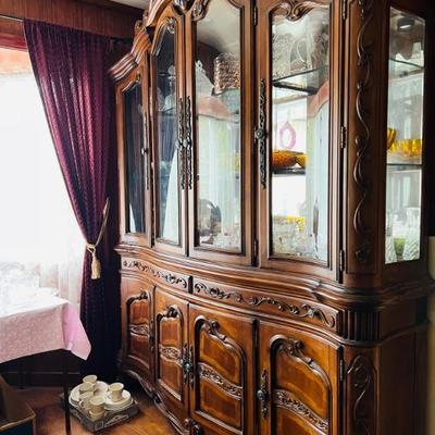 Gorgeous Cabinet
