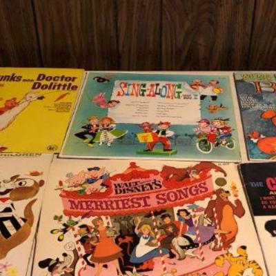 Children's Vinyl Records Featuring Sleeping Beauty, Alvin And The Chipmunks, & Flintstones https://ctbids.com/estate-sale/17888/item/1780739