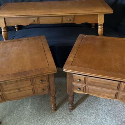 Coffee Table & Matching End Tables https://ctbids.com/estate-sale/17888/item/1783108