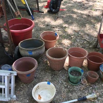 Many pots