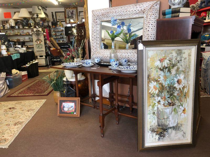 Flippin' Awesome Estate Sale Outlet is OPEN This Weekend!