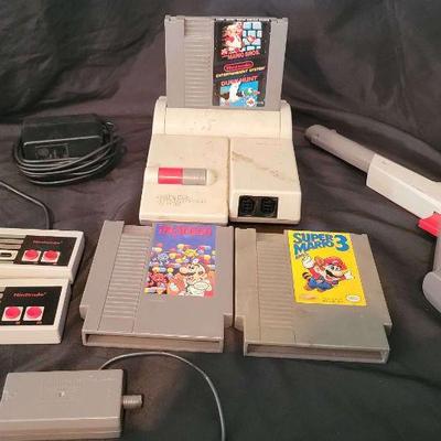 Nintendo Entertainment System & Accessories https://ctbids.com/estate-sale/18086/item/1809581
