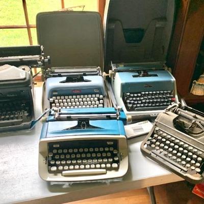 Vtg. manual typewriters