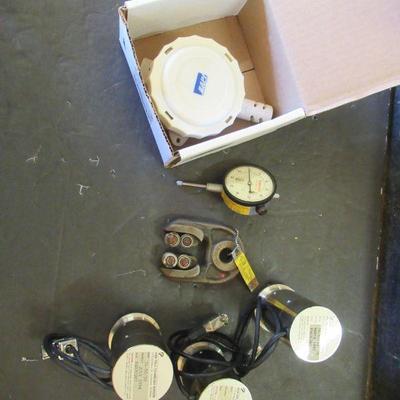 MACHINIST AND SEMICONDUCTOR MANUFACTURING PARTS GAUGE PUMP ETC.