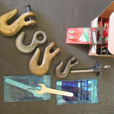 CHAIN HOOKS WRENCHES RELEASE PIN AND EVEREADY 3-D FLASHLIGHT BULBS