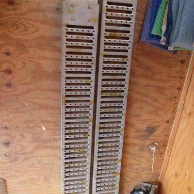 HAUL MASTER HEAVY DUTY RAMPS THAT MEASURE 84â€ X 10â€