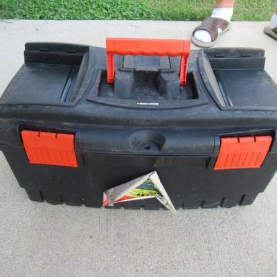 BLACK AND DECKER TOOLBOX WITH ASSORTED TOOLS AS PICTURED