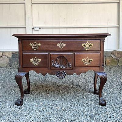 CHIPPENDALE MAHOGANY LOWBOY  |
A late 19th-century example of a well-proportioned Chippendale low boy, central drawer with a deep concave...