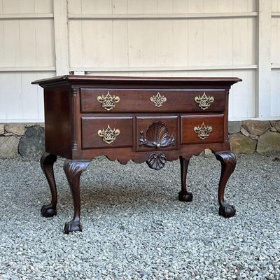 CHIPPENDALE MAHOGANY LOWBOY  |
A late 19th-century example of a well-proportioned Chippendale low boy, central drawer with a deep concave...