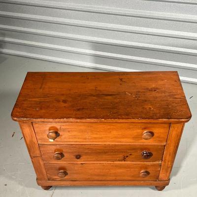 SMALL COUNTRY CHEST of DRAWERS  | Having three full with drawers with turned wood pulls - 27-1/2 x 33 x 18 in.