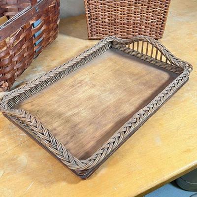 (3pc) MISC. BASKETS  |
Including a serving tray with woven rim and handles around a wood insert (13 x 19 in.), a wall hanging basket, and...