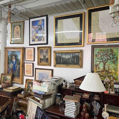 Estate sale photo