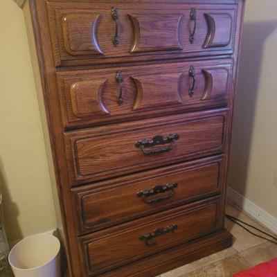 Chest of drawers in very good condition