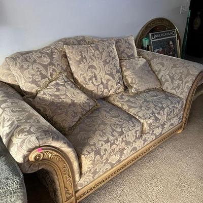 Set of sofa, love set $200
Text for appointments or but now, only items in photos available 909 499-0708 