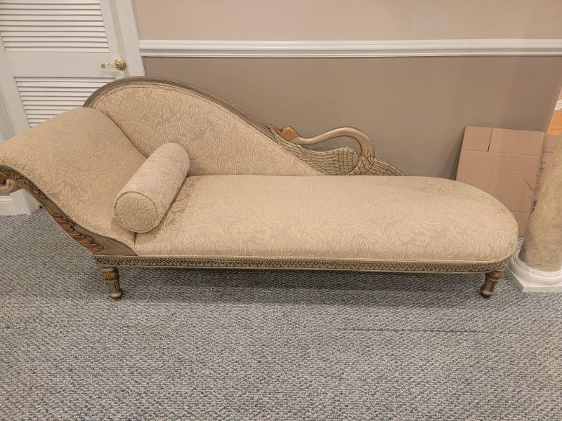 Colts Neck ONLINE Estate Sale Furniture, Decor, Carpets and More