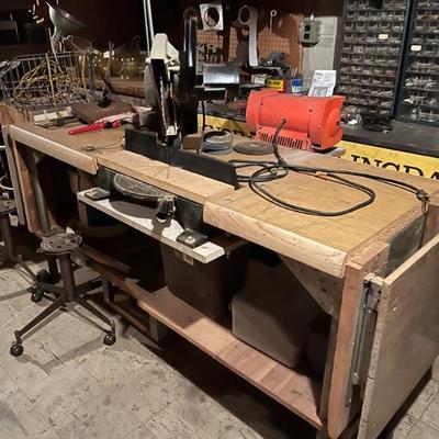 Black and Decker mounted saw and table