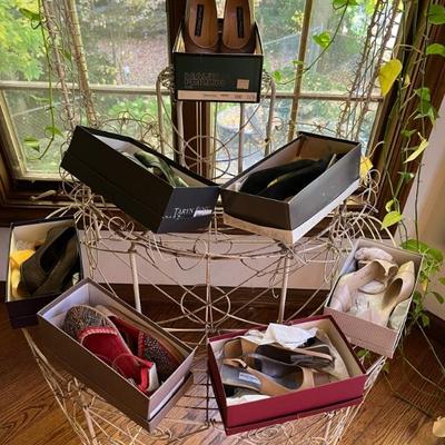 Vintage and new designer clothes and shoesâ€”clothes sizes 2-6â€”Burberry, Armani, Valentino, Ralph Lauren, Max Mara, J. Crew black...