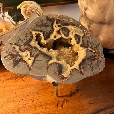 geode on a stand