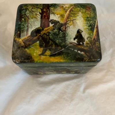Kholui style Russian box