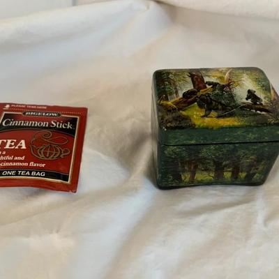 Kholui style Russian box