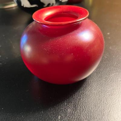 red art glass vase