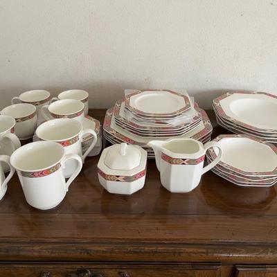 Villeroy and Boch Cheyenneâ€”4 place settings
