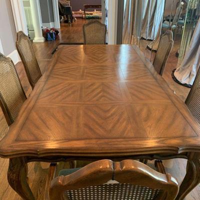 Century Formal Dining Room Table With Eight Chairs https://ctbids.com/estate-sale/18117/item/1810170