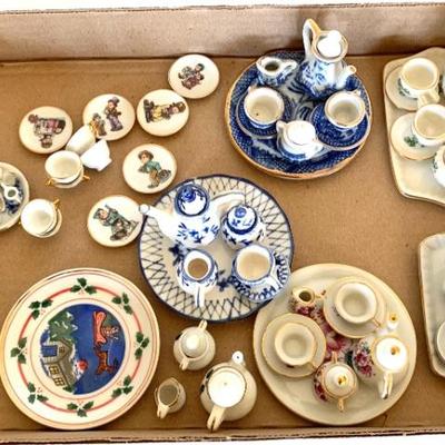 Large collection of miniature china and pottery