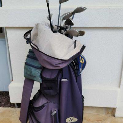 WST041 - Golf Clubs With Bag
