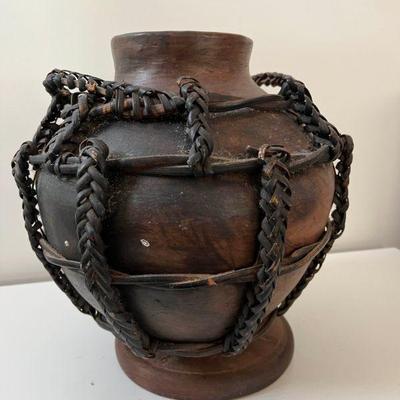 WST170- Black Woven Pottery Vase