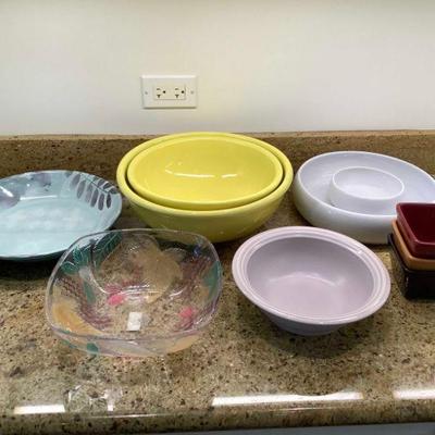 WST108 Various Ceramic Serving Bowls & More!