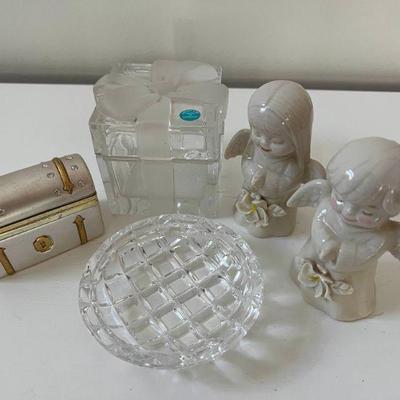 WST168- Cystal Tiffany & Co Gift Box & Ceramic Figurines Lot