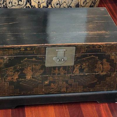 WST032 - VINTAGE LACQUERED WOODEN CHEST WITH STAND