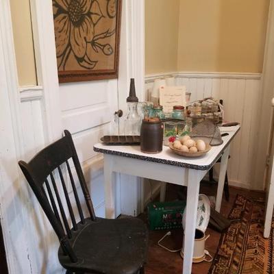 Pocelain top tableedwarduan settee