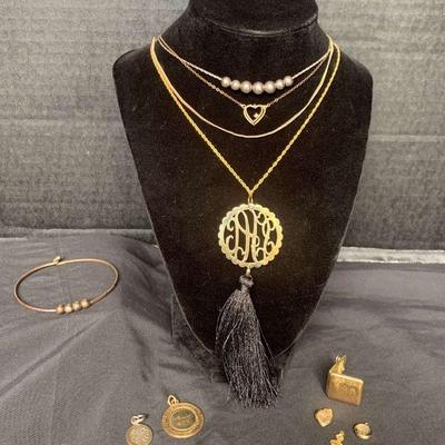 Sterling Silver And 10k And 14k GF Jewelry https://ctbids.com/estate-sale/18176/item/1825117