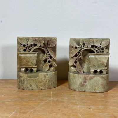 PAIR SOAPSTONE BOOKENDS  |
Chinese carved soapstone bookends in the form of planters - l. 3-1/2 x h. 4-1/2 in.