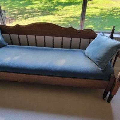 Trundle bed turning into bench made with horsehair