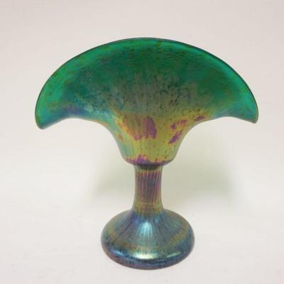 1064	ART GLASS IRIDESCENT FAN VASE W/POLISHED PONTIL BASE, APPROXIMATELY 10 IN WIDE X 10 IN HIGH
