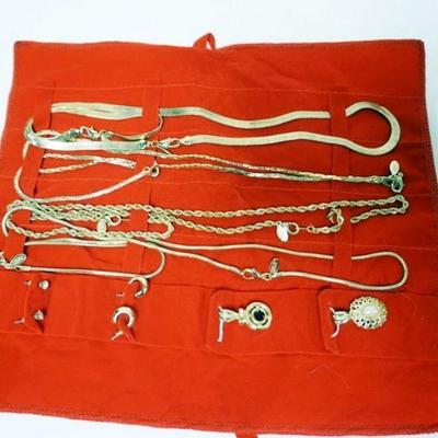 1217	AMERICAN SHOWCASE JEWELRY SET INCLUING 4 NECKLACES, 4 BRACELETS, 2 PENDANTS AND 2 PAIRS EARRINGS IN TRAVEL CASE
